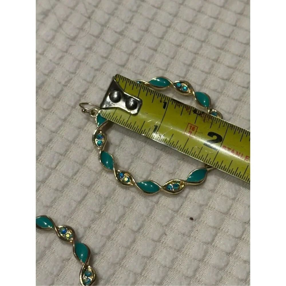 Gold tone dangle hoops - Picture 5 of 5